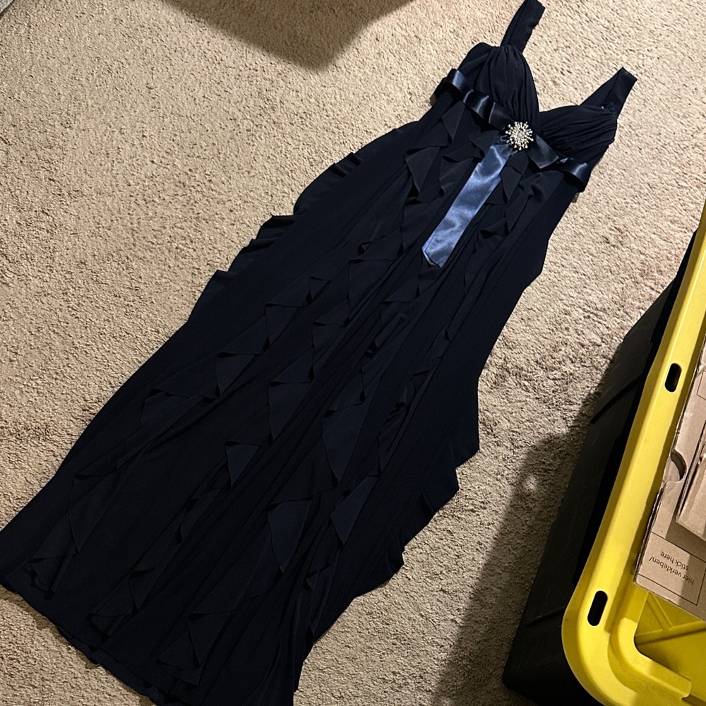 XSCAPE LONG NAVY GOWN